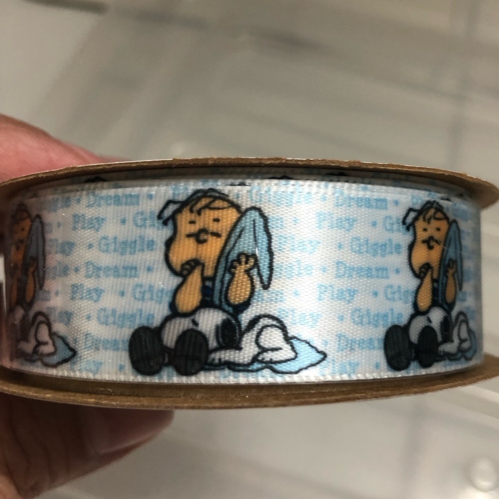 Rare Peanuts Charlie Brown with Snoopy Blankie Ribbon Roll